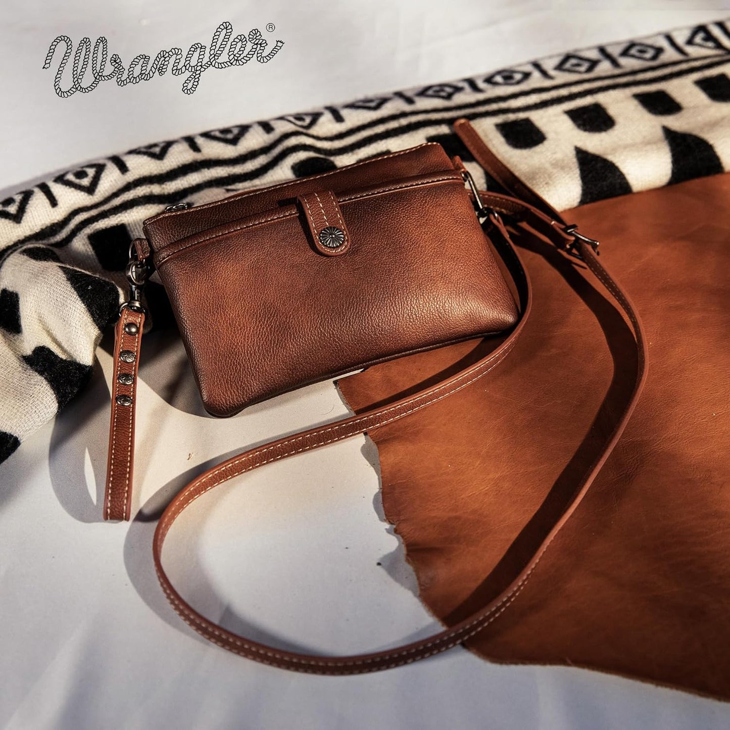 Wrangler Western Crossbody Bags for Women Clutch Wristlet Purse