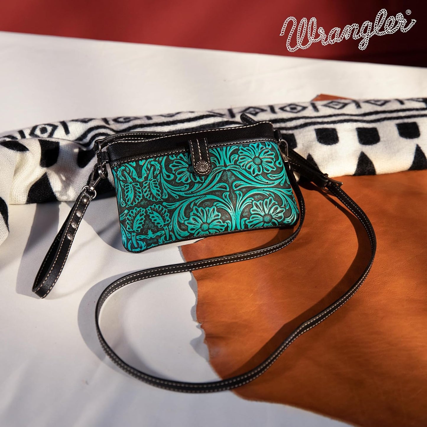Wrangler Western Crossbody Bags for Women Clutch Wristlet Purse