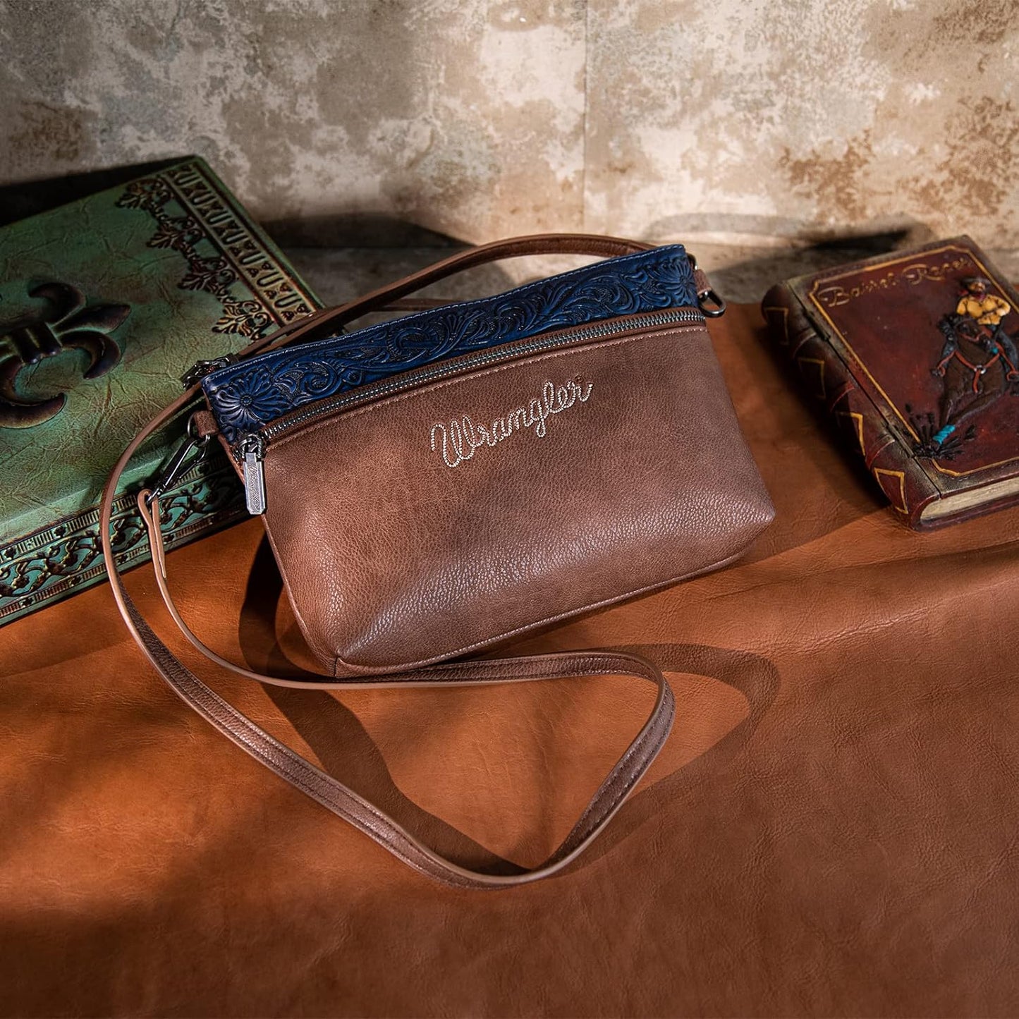 Wrangler Western Crossbody Bags for Women Clutch Wristlet Purse