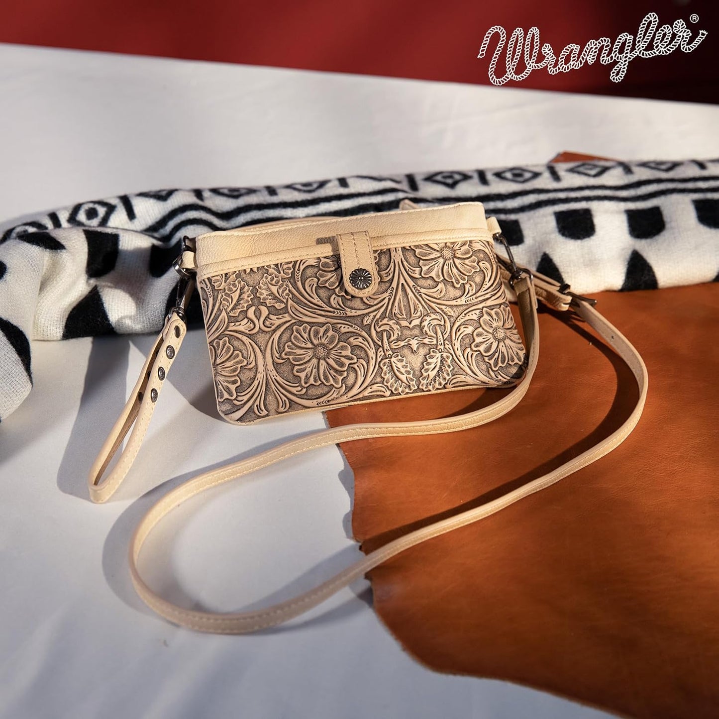 Wrangler Western Crossbody Bags for Women Clutch Wristlet Purse