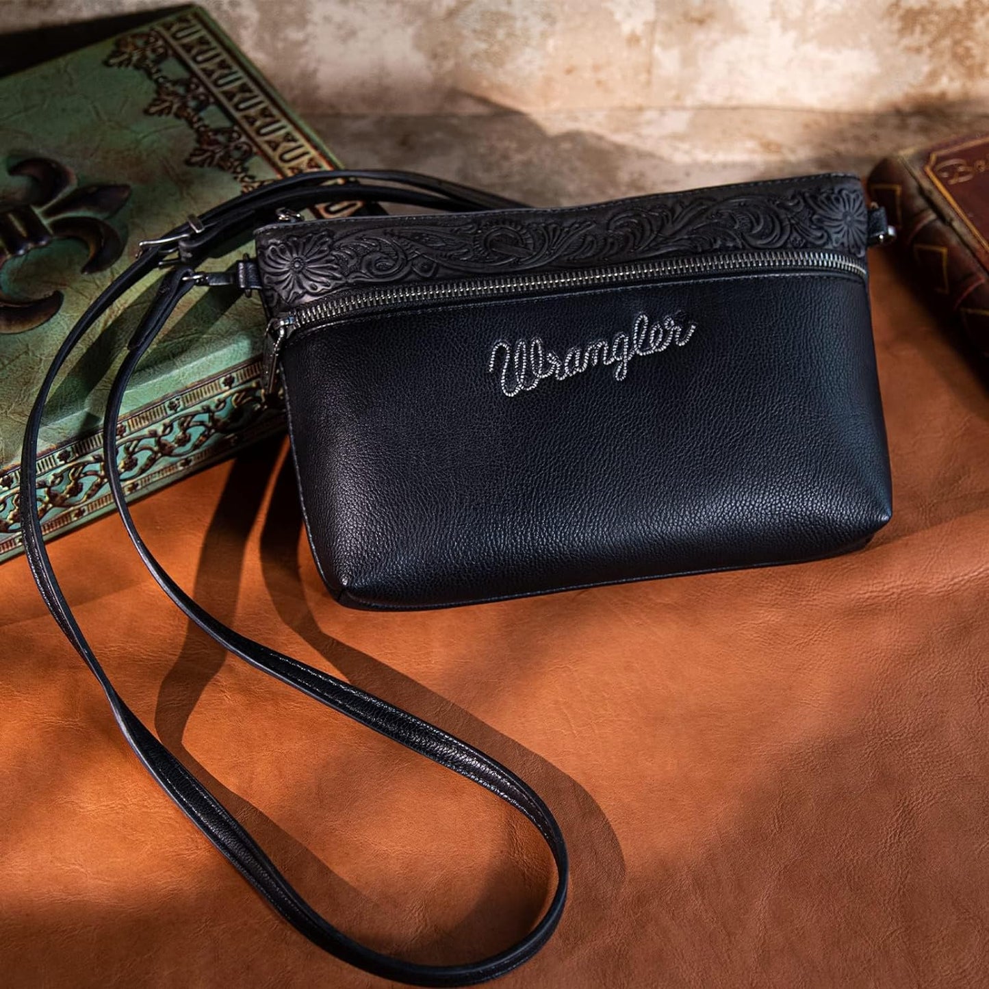 Wrangler Western Crossbody Bags for Women Clutch Wristlet Purse