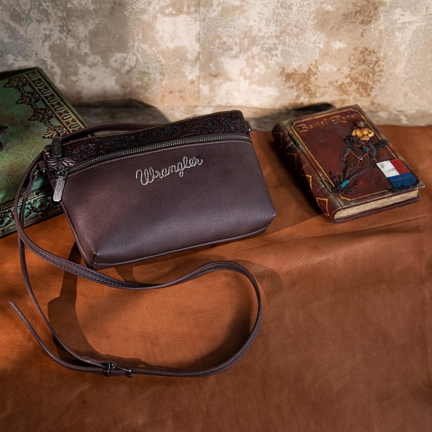 Wrangler Western Crossbody Bags for Women Clutch Wristlet Purse
