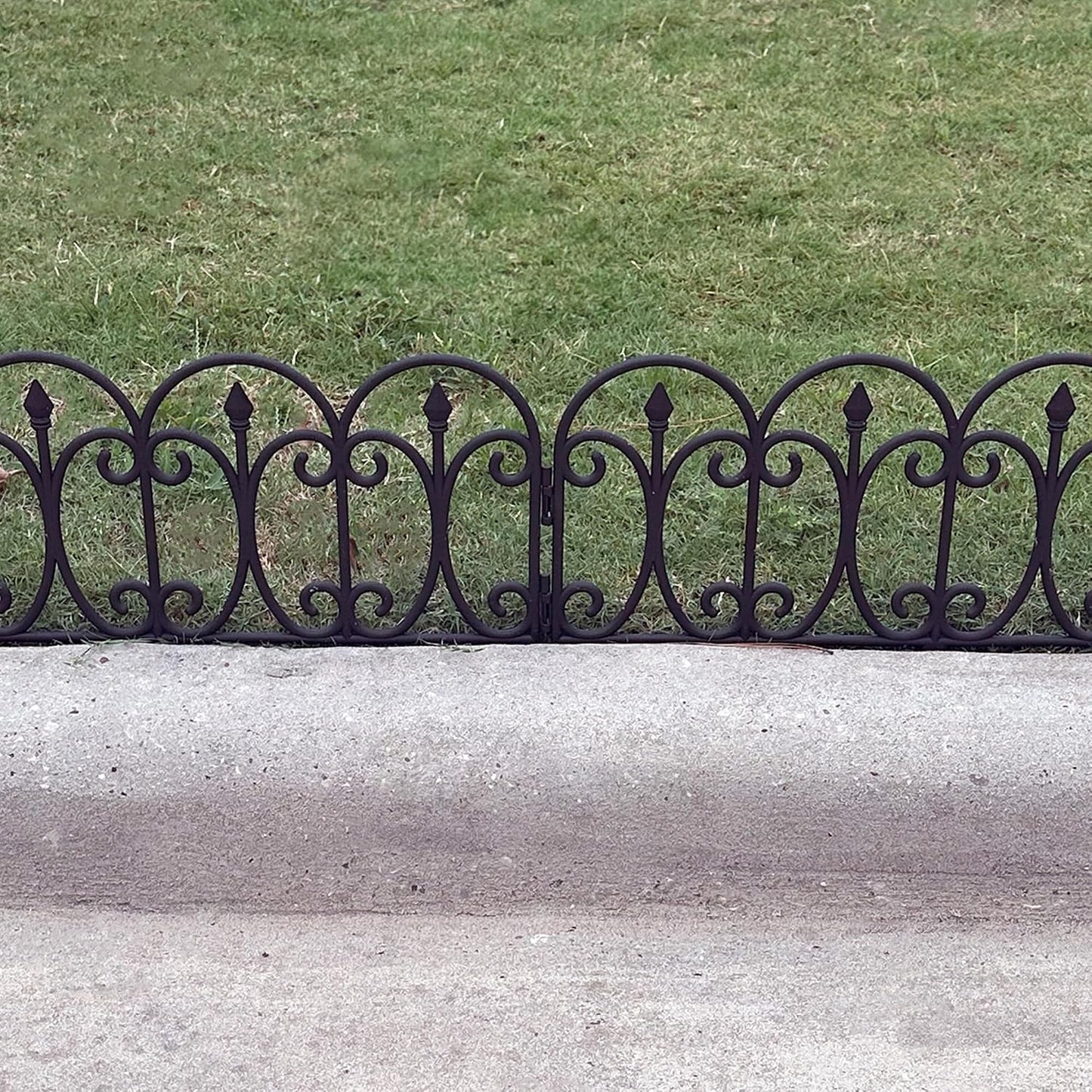 Garden Fencing 10 Pack | 27" x 14.5" Each | Decorative Garden Fence Features Matching Interlocking Pieces
